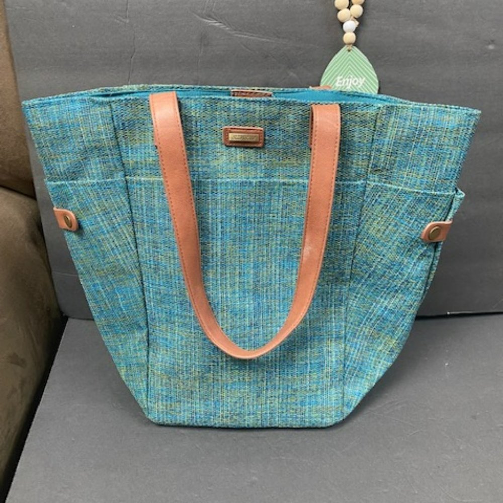 Sun And Sand Tote like new